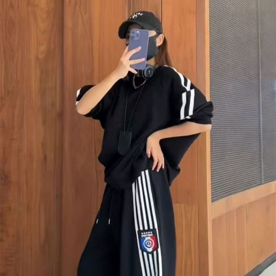 大活躍 長袖 配色 スウェット+ワイドパンツ セットアップ。