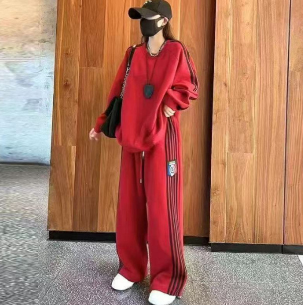 大活躍 長袖 配色 スウェット+ワイドパンツ セットアップ。