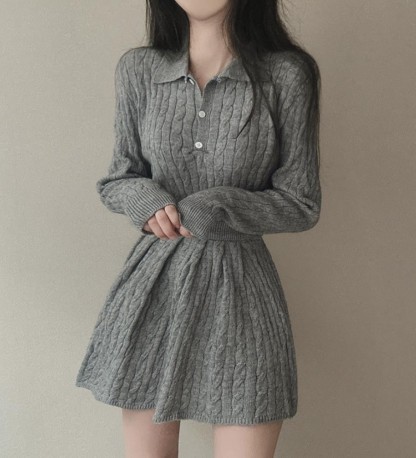 合わせやすい ボタン付き 襟付き ニット+無地 ミニスカート セットアップ