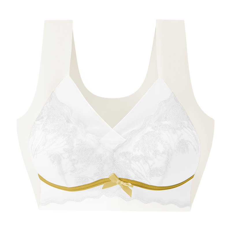 刺繍入り補正ブラ