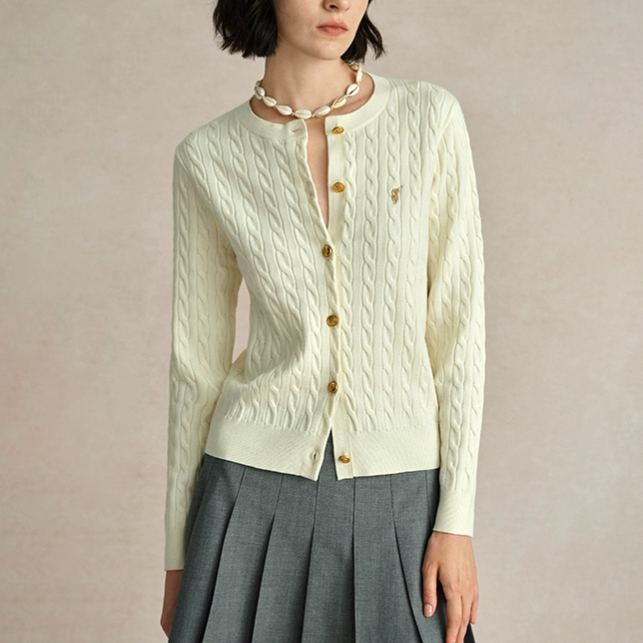 無地クルーネックセーター