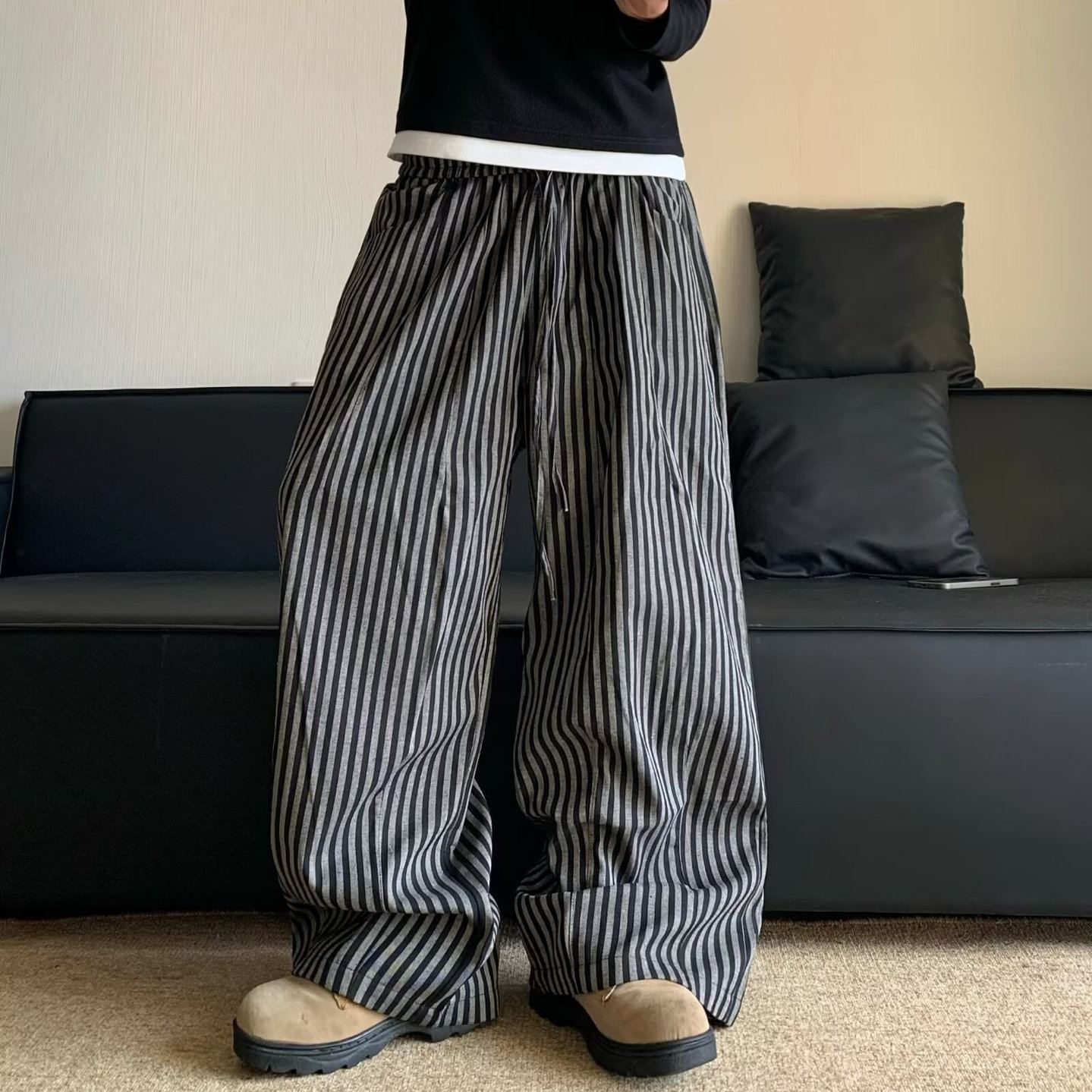 夏にぴったりストライプワイドパンツ