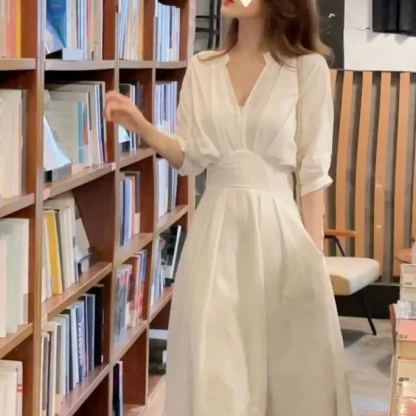 Vネックロングワンピース