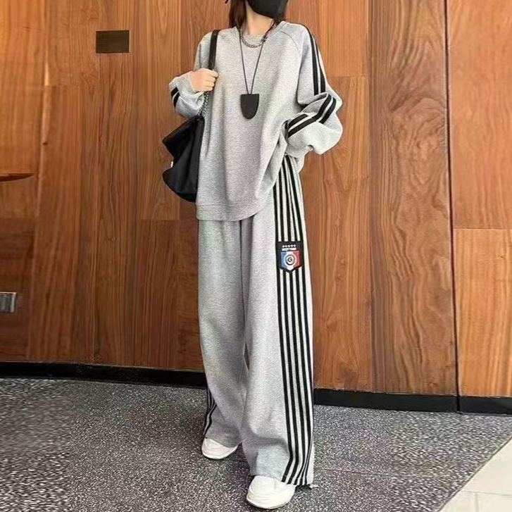 大活躍 長袖 配色 スウェット+ワイドパンツ セットアップ。