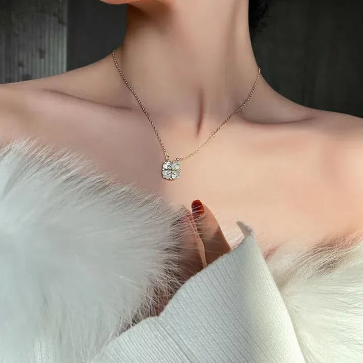 デートに着用最適 綺麗め 四つ葉 クローバーハート ネックレス