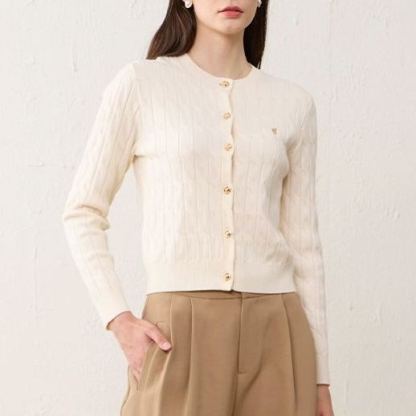 無地クルーネックセーター