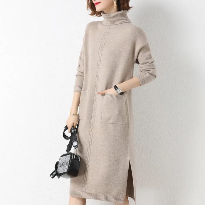 ロング丈タートルネックニットワンピース