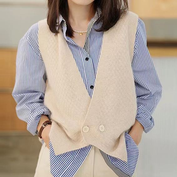 Vネックベスト式ニットカーディガン