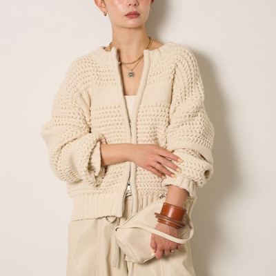 ジッパー付きニットカーディガン