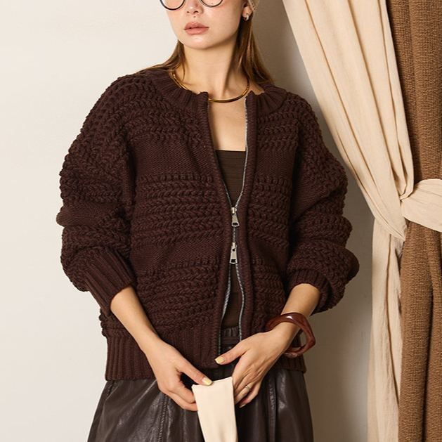 ジッパー付きニットカーディガン