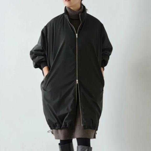 スタンドカラー ダウンジャケット