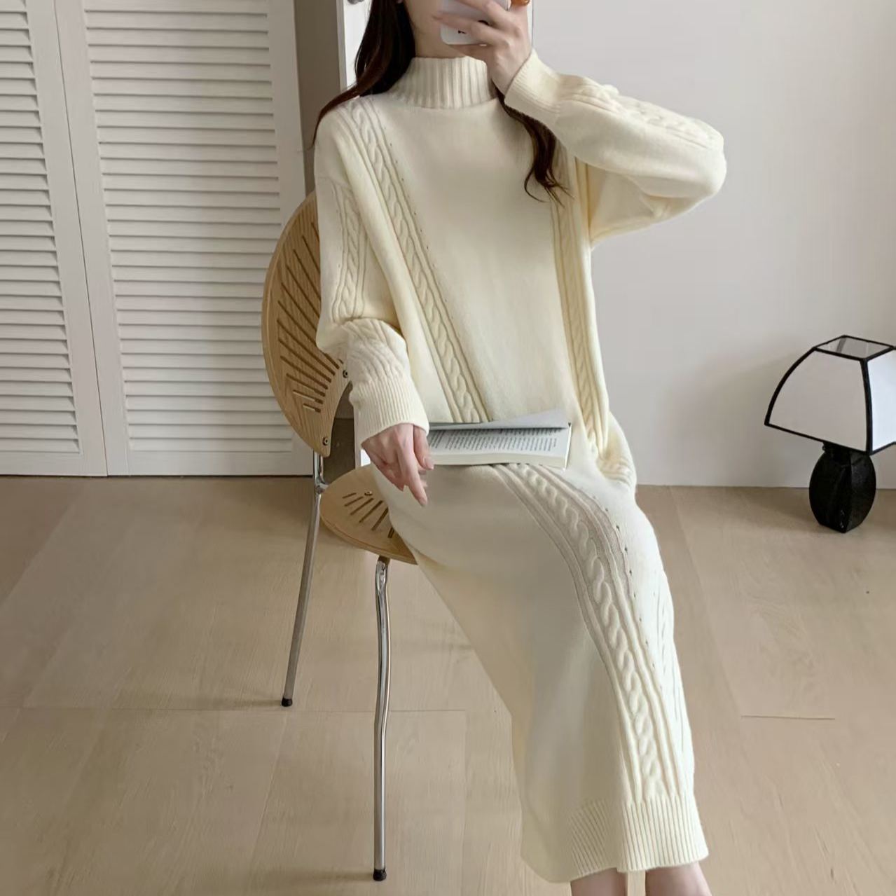 ハイネック ロング ニットワンピース