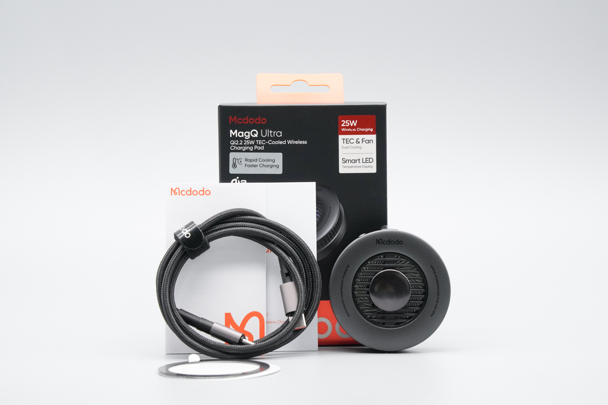 Mcdodo 半导体散热器桌面温控无线充 25W CH-841