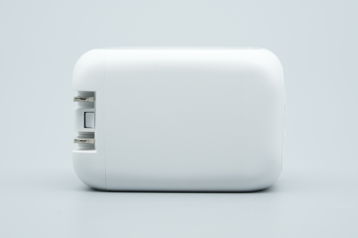 贝尔金100W 2C1A氮化镓快充充电器 WCH016yz