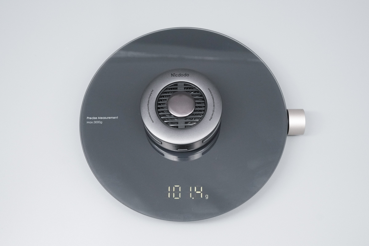Mcdodo 半导体散热器桌面温控无线充 25W CH-841
