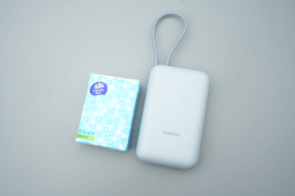 小米自带线充电宝口袋版10000mAh 