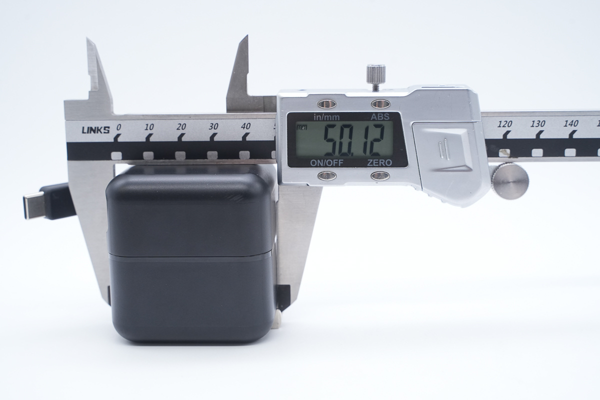 绿巨能67W 2C1A拉拉线氮化镓充电器 ZD-AF65CN001