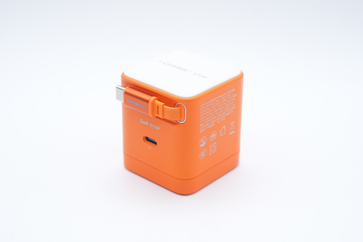 MOMAX摩米士65W拉拉线氮化镓充电器 UM76CN