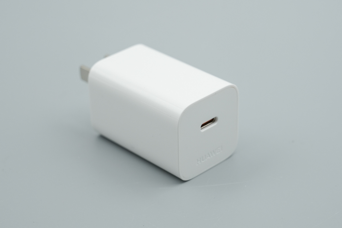 华为 66W 冰糖全能氮化镓充电器 HW-110600C05