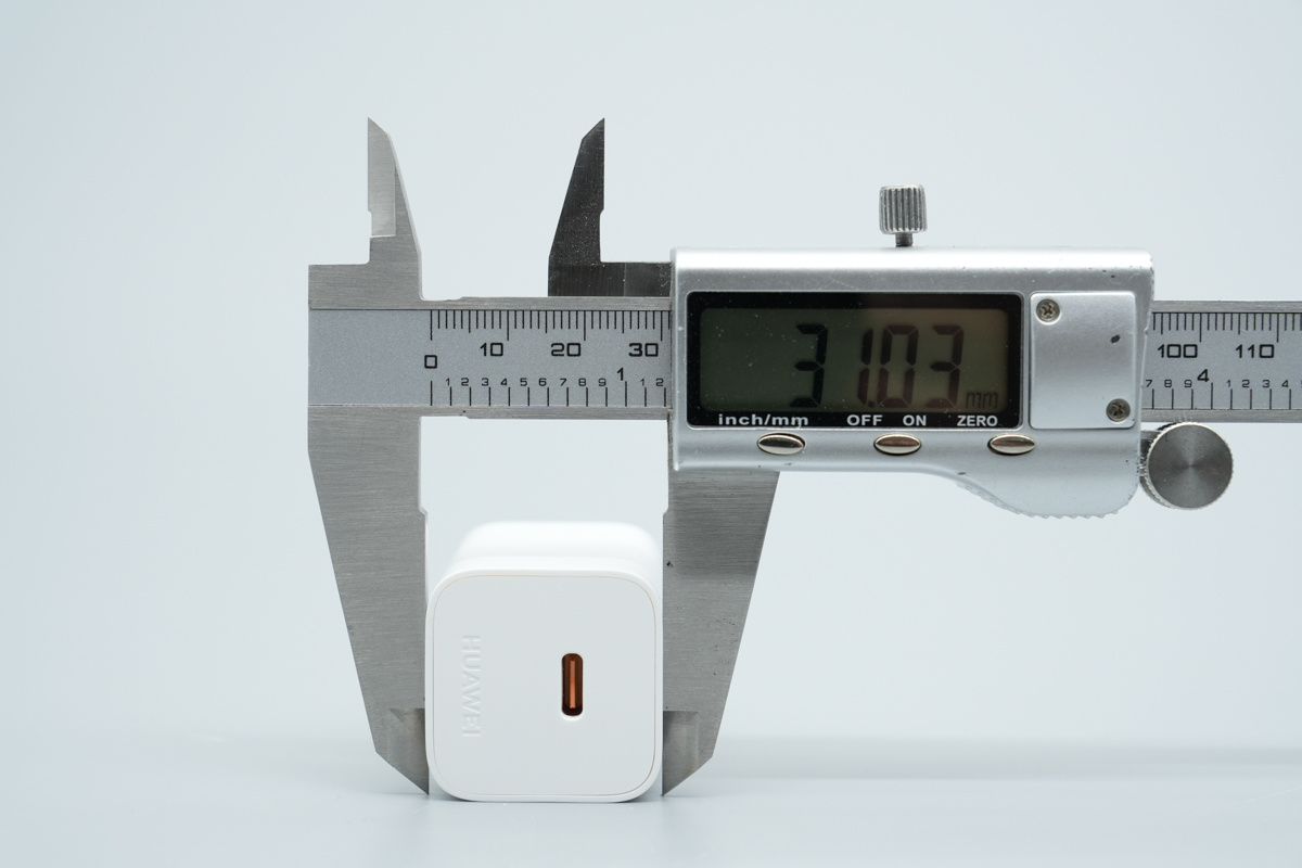 华为 66W 冰糖全能氮化镓充电器 HW-110600C05