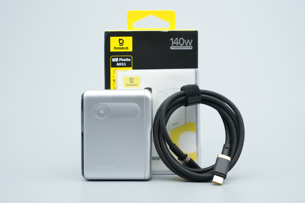 Baseus倍思140W 3C1A智能数显氮化镓充电器 E01207