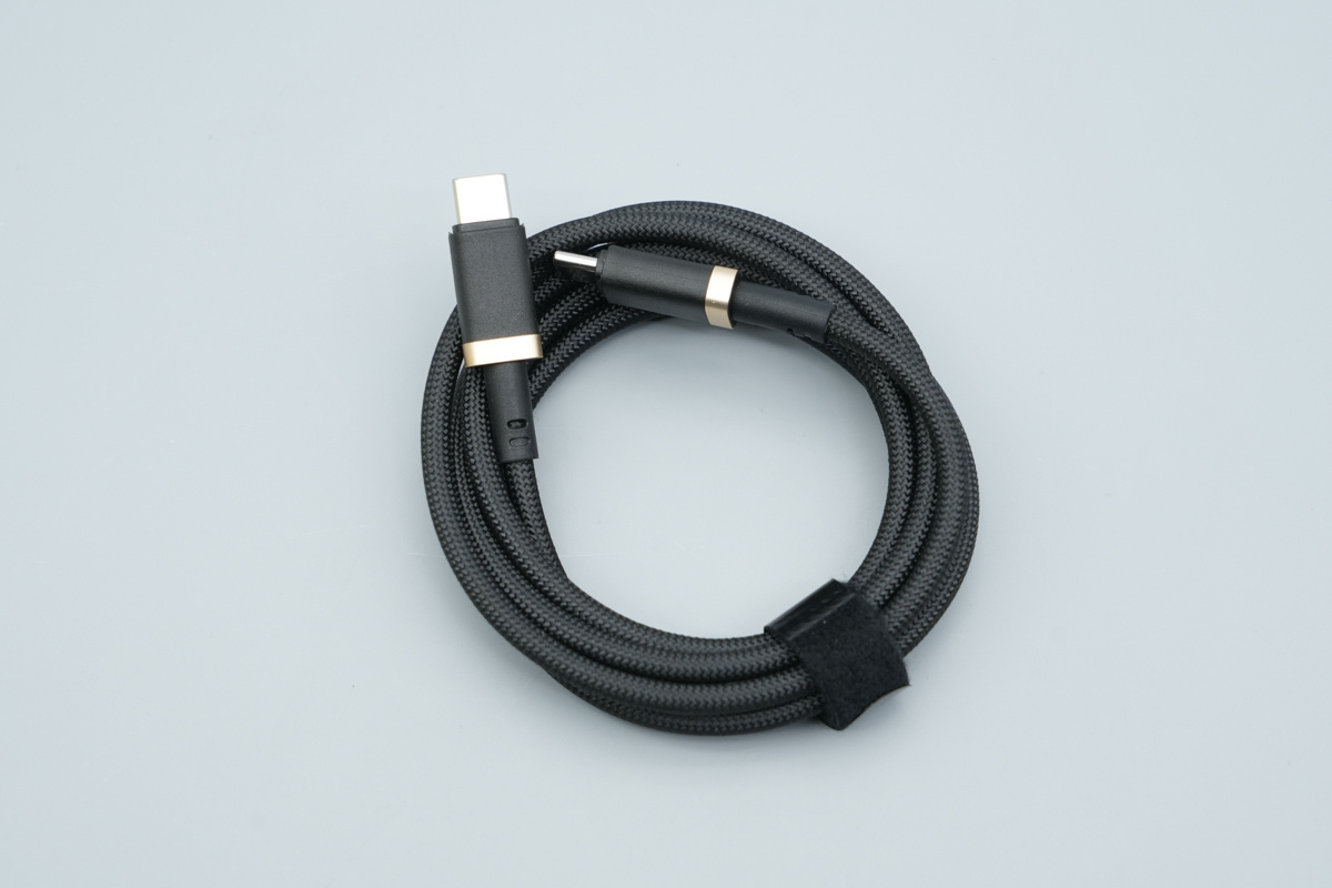 Baseus倍思140W 3C1A智能数显氮化镓充电器 E01207