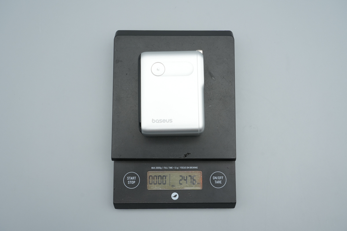 Baseus倍思140W 3C1A智能数显氮化镓充电器 E01207