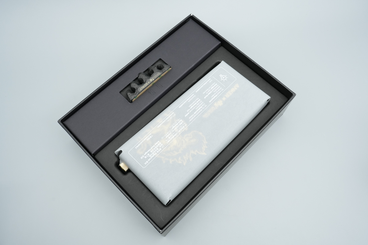 Anker 安克14合1心猿桌面拓展坞 A83B3