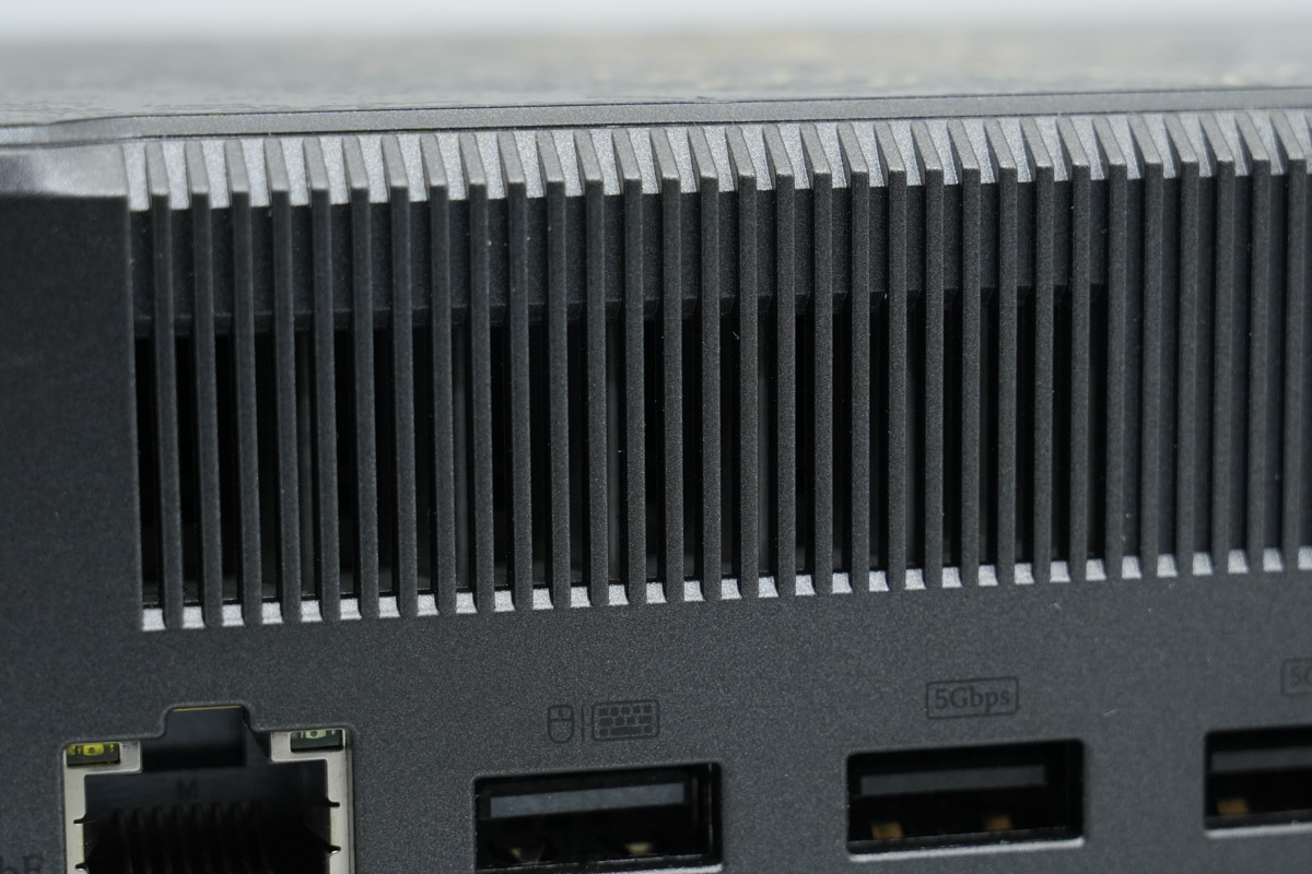 Anker 安克14合1心猿桌面拓展坞 A83B3