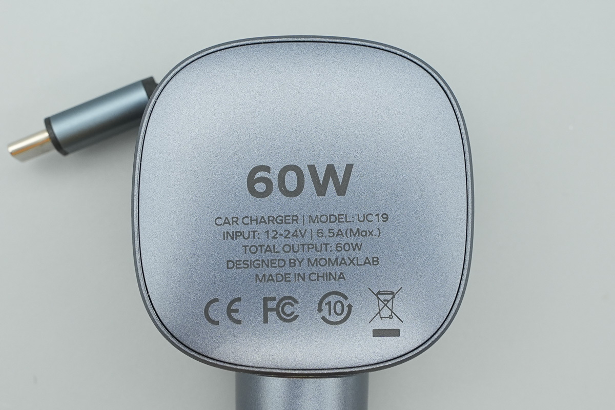 MOMAX摩米士60W 2C1A拉拉线车充 UC19