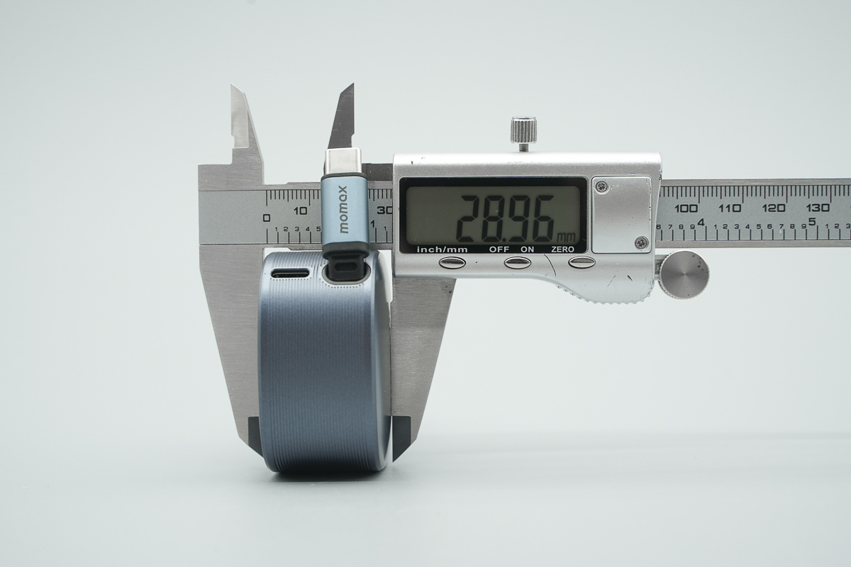 MOMAX摩米士60W 2C1A拉拉线车充 UC19