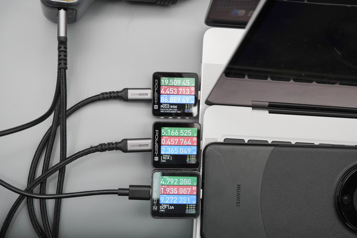 奥海170W Ai动画屏智能车充 AOC-S009