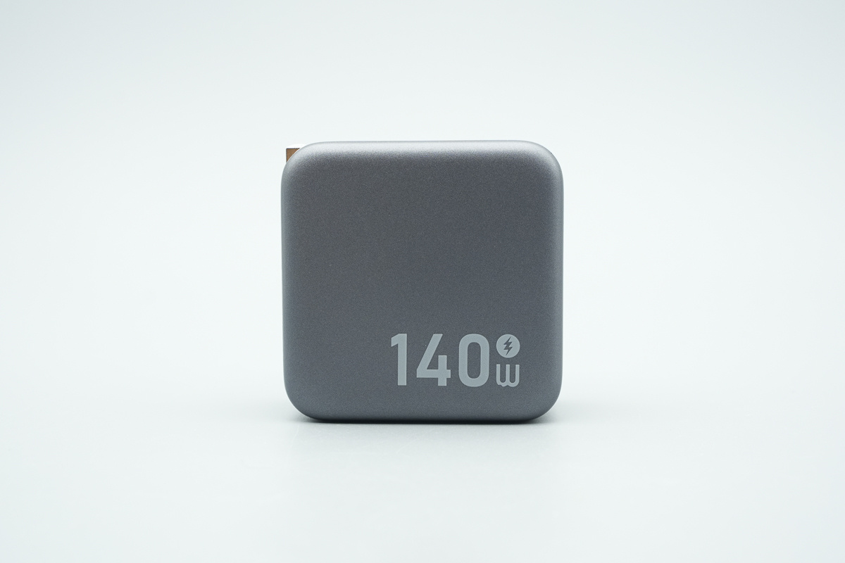 J.ZAO京东京造140W 3C1A氮化镓充电器 PC021A