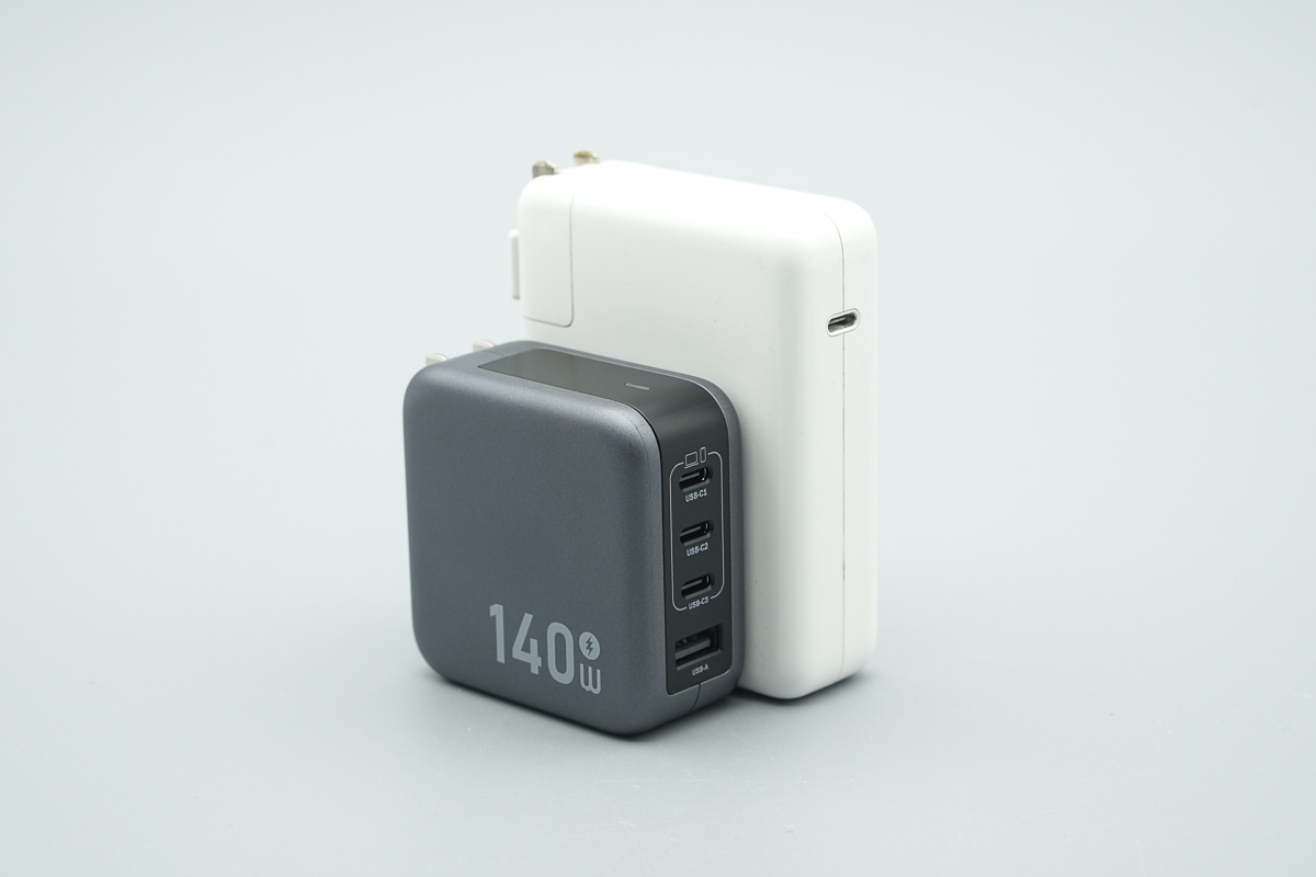 J.ZAO京东京造140W 3C1A氮化镓充电器 PC021A