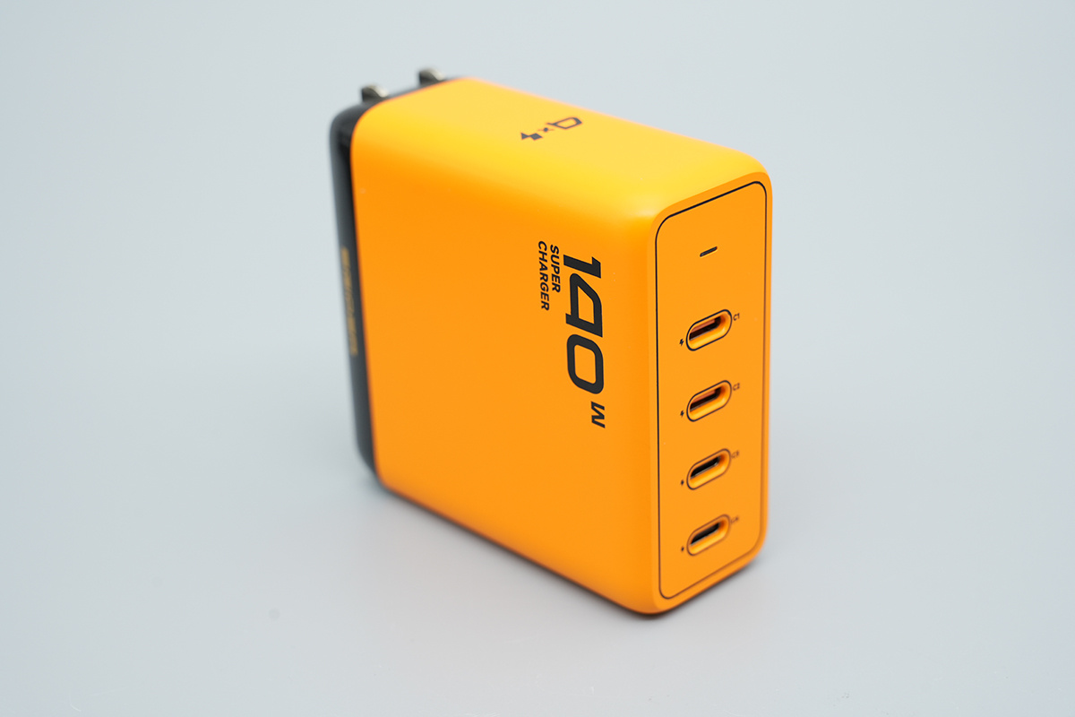 EGIOER异泽140W四USB-C口氮化镓充电器 EZ12