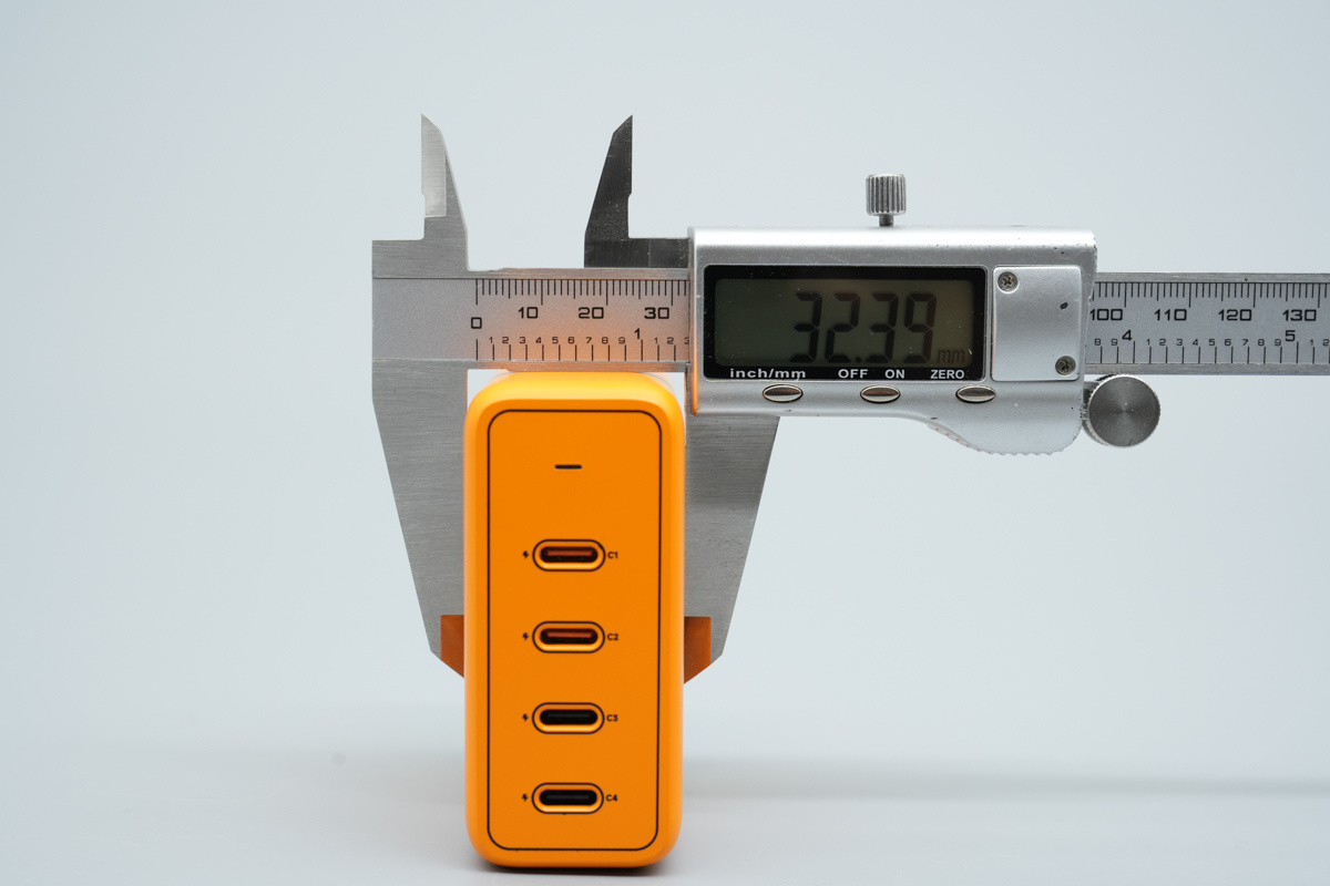 EGIOER异泽140W四USB-C口氮化镓充电器 EZ12