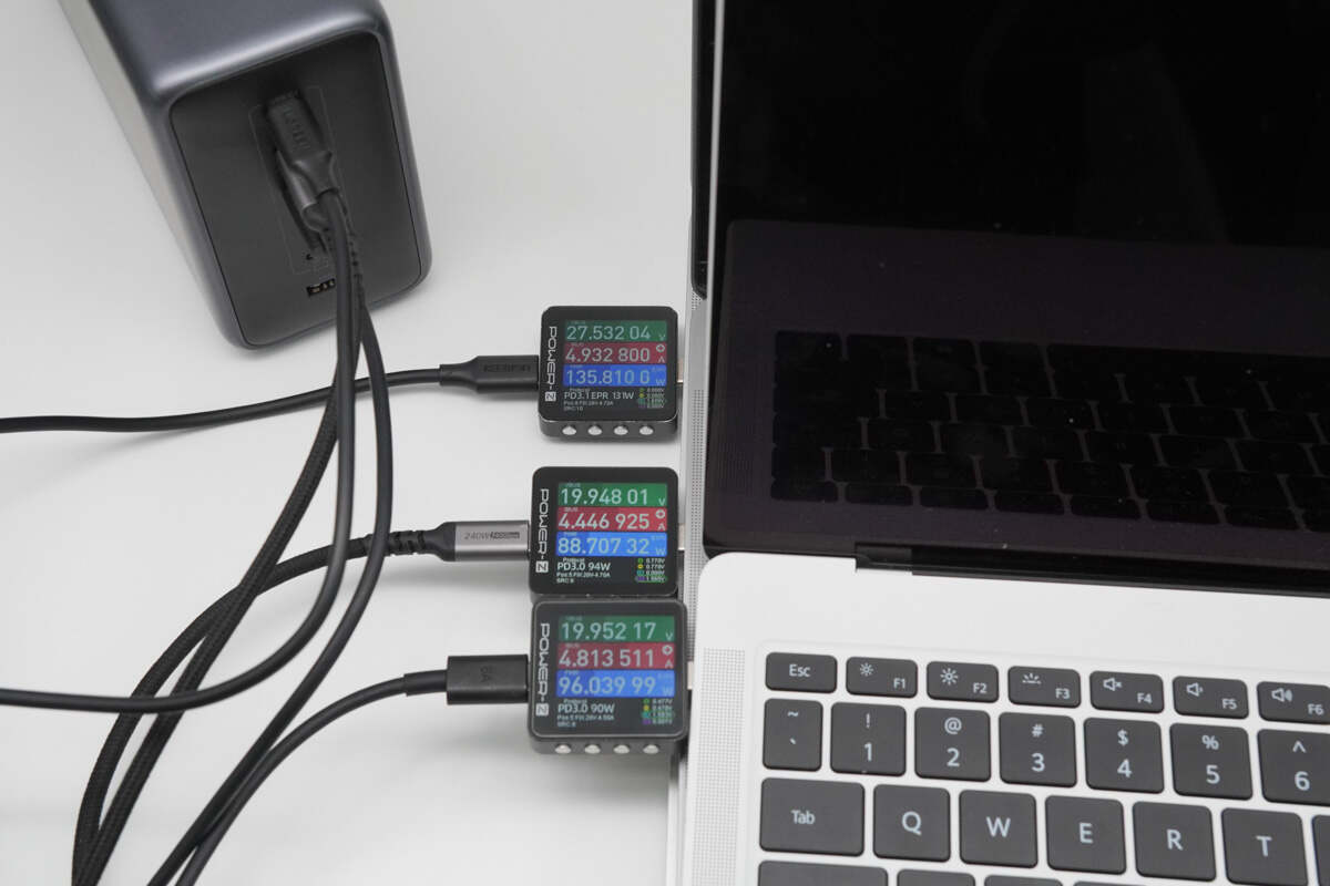 绿联500W六口氮化镓桌面快充充电器 