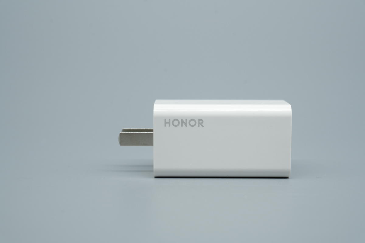 HONOR荣耀66W 1A1C氮化镓快充充电器 HN-110600CP0