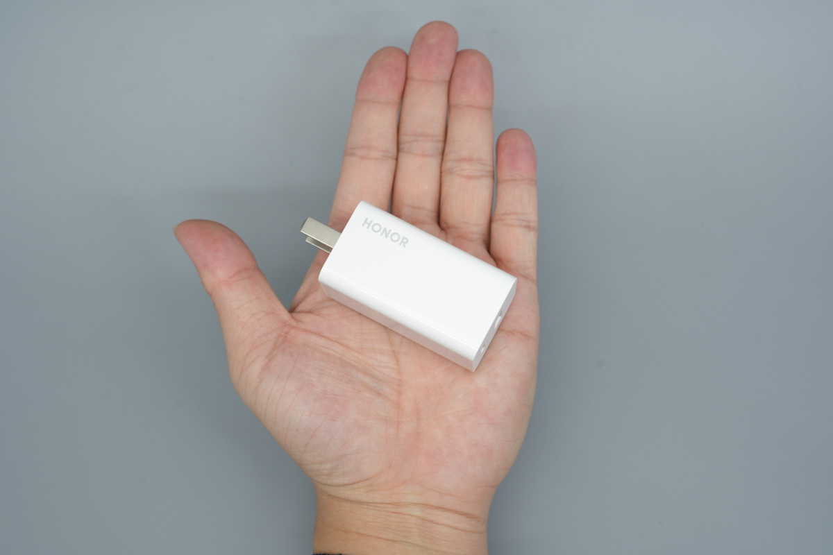 HONOR荣耀66W 1A1C氮化镓快充充电器 HN-110600CP0