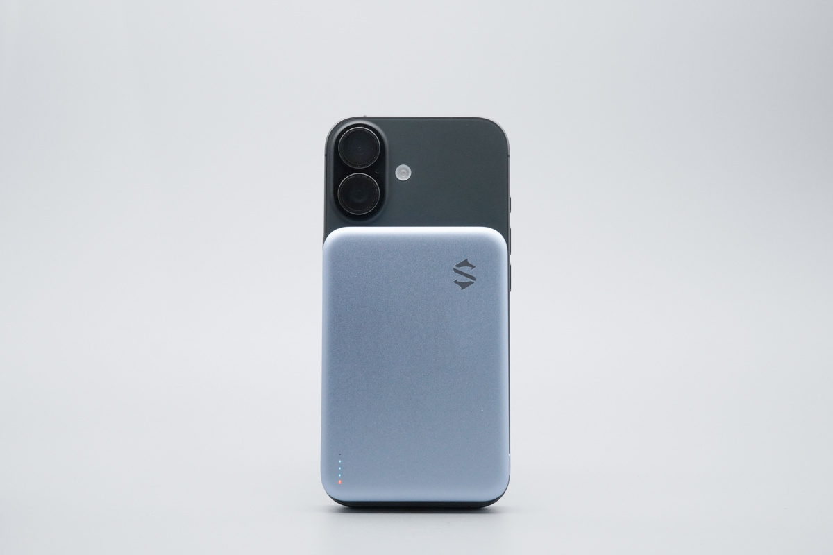 黑鲨刀锋3磁吸充电宝 BPB15