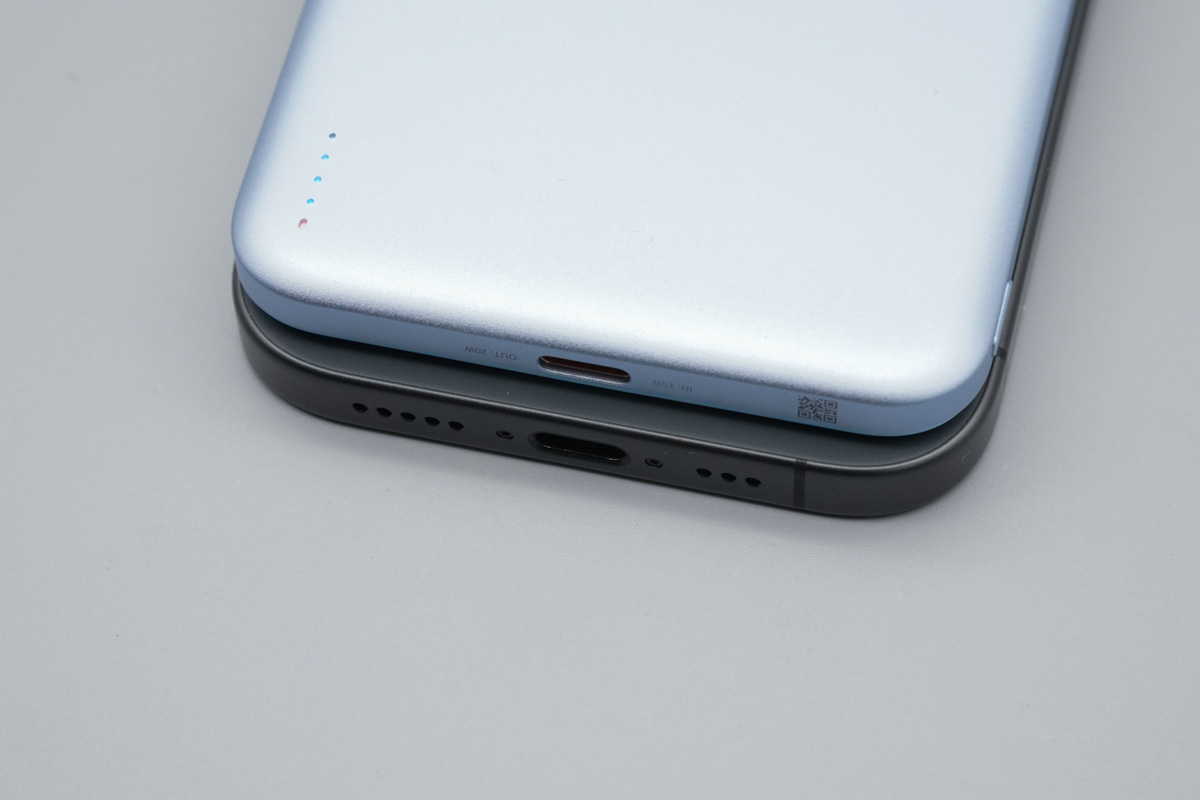 黑鲨刀锋3磁吸充电宝 BPB15