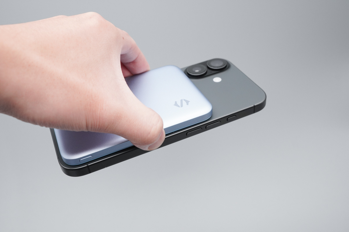 黑鲨刀锋3磁吸充电宝 BPB15