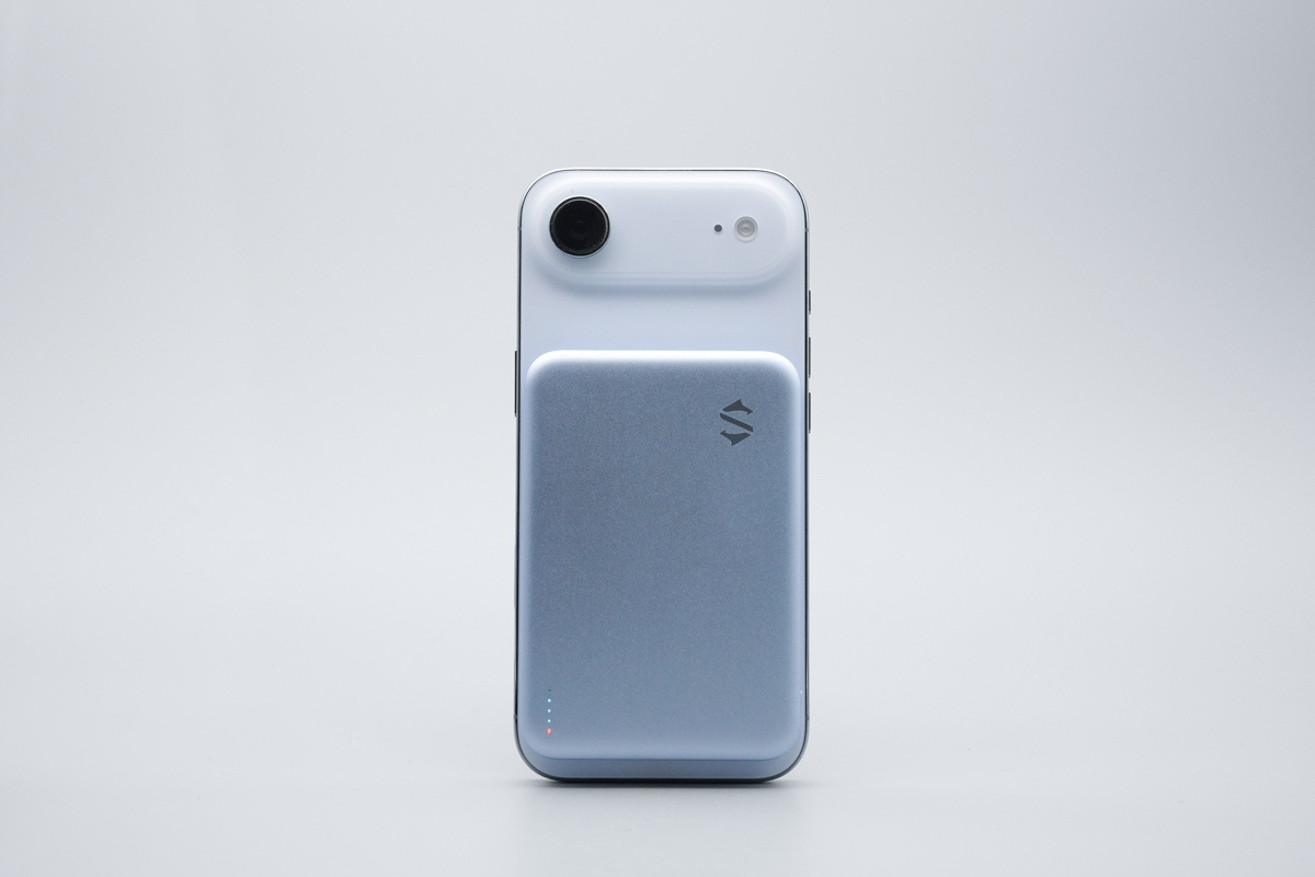 黑鲨刀锋3磁吸充电宝 BPB15