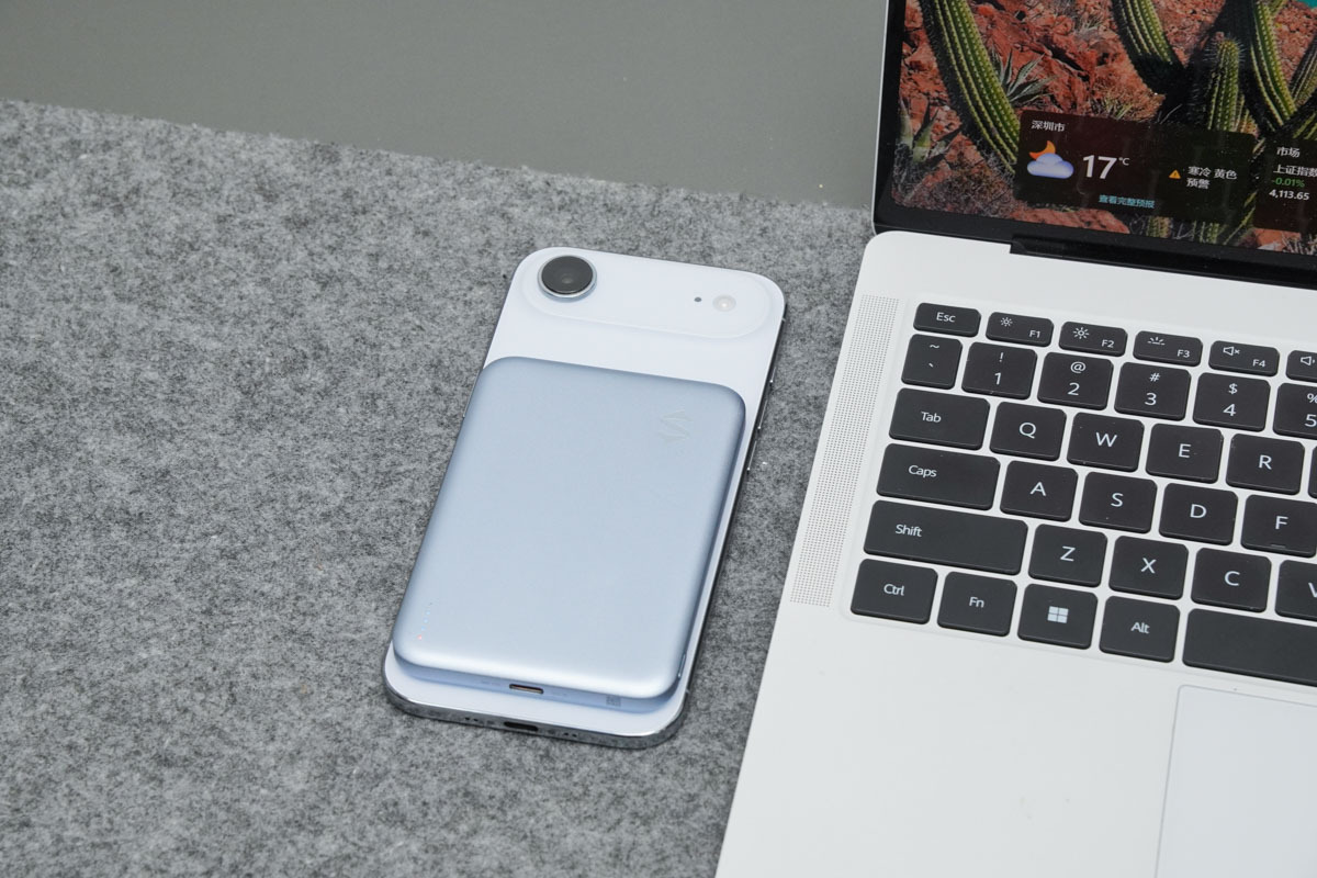 黑鲨刀锋3磁吸充电宝 BPB15