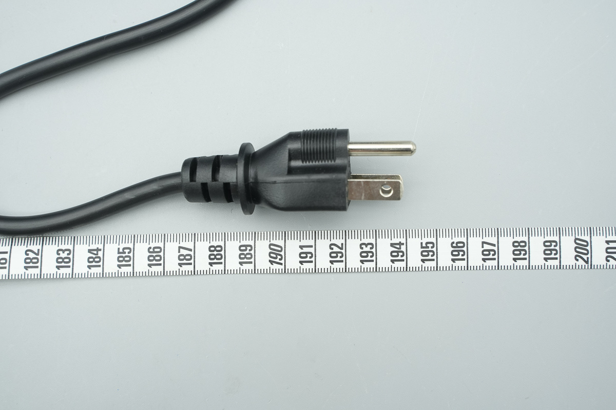 Gogoro智慧电动机车电池充电器 GC21