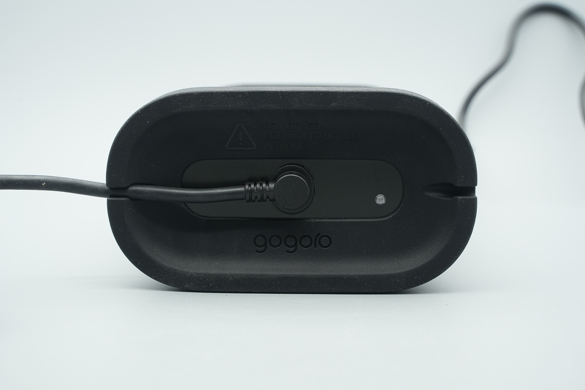 Gogoro智慧电动机车电池充电器 GC21