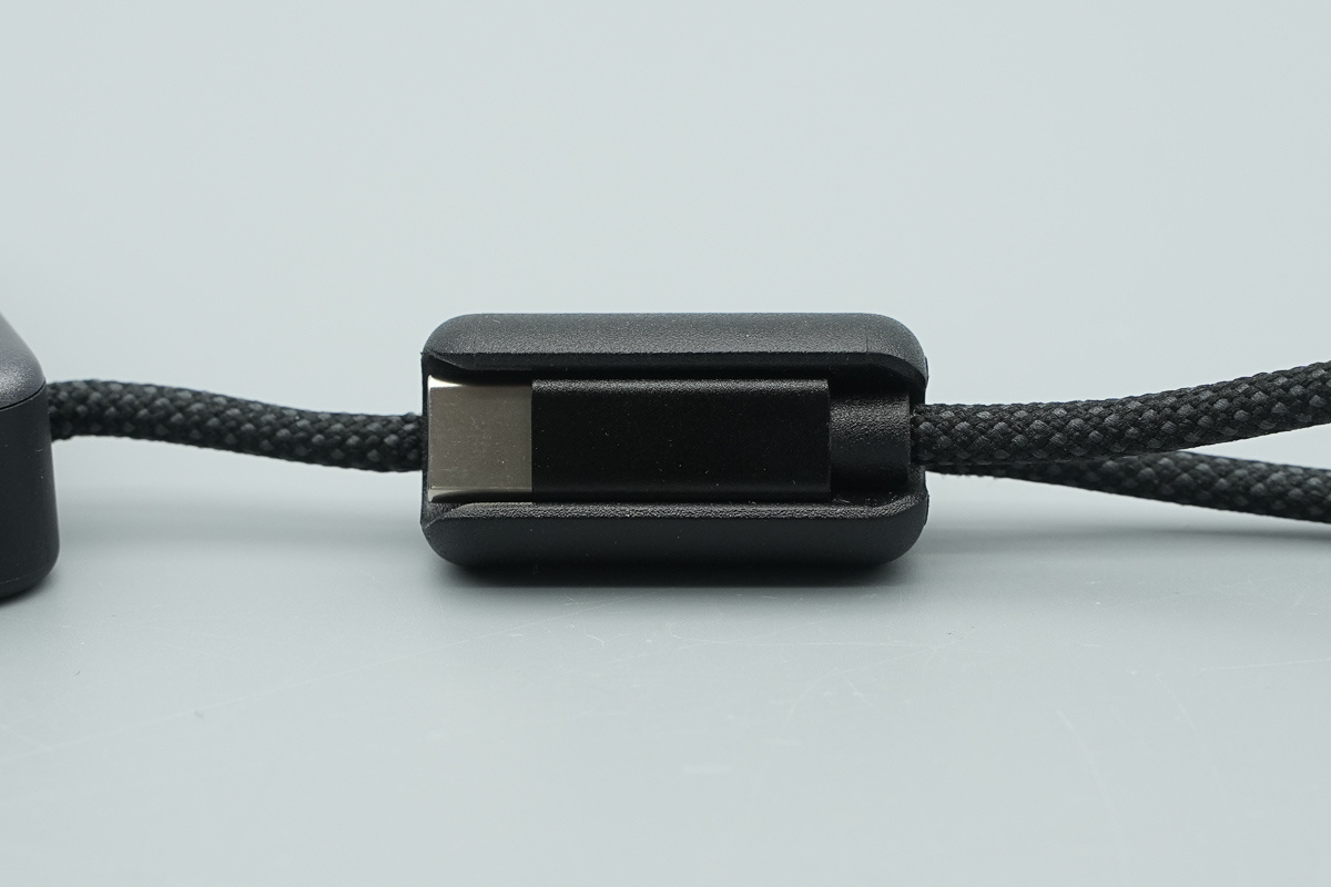 海能实业 30W 10000mAh半固态电芯移动电源 PS2P30PNA