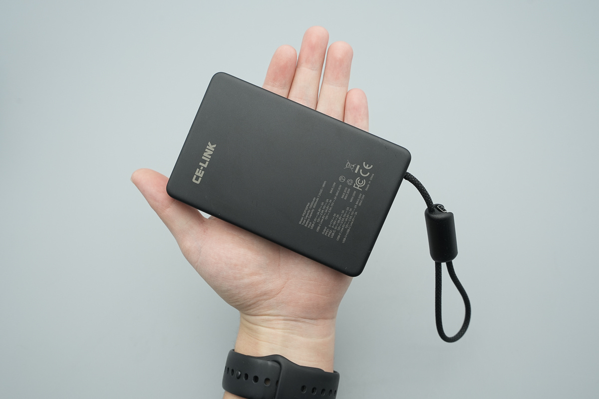 海能实业 30W 10000mAh半固态电芯移动电源 PS2P30PNA