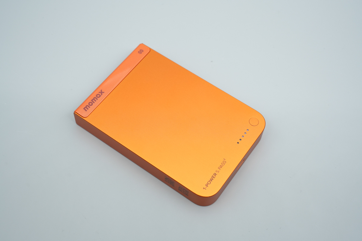 摩米士半固态电池10000mAh磁吸移动电源