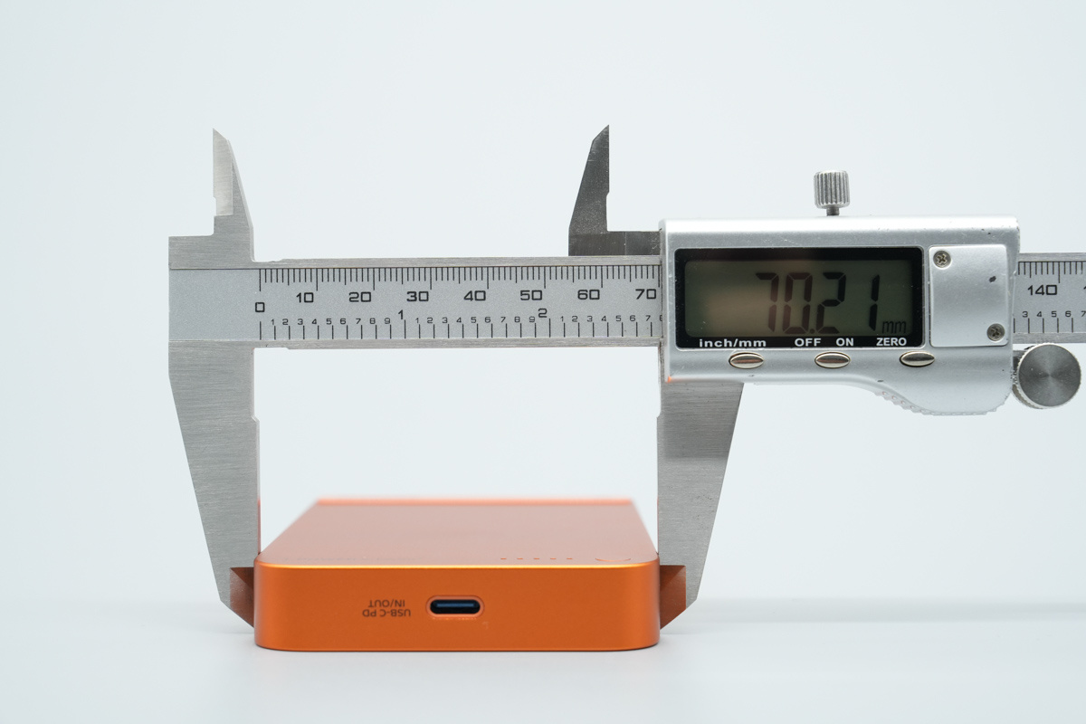 摩米士半固态电池10000mAh磁吸移动电源